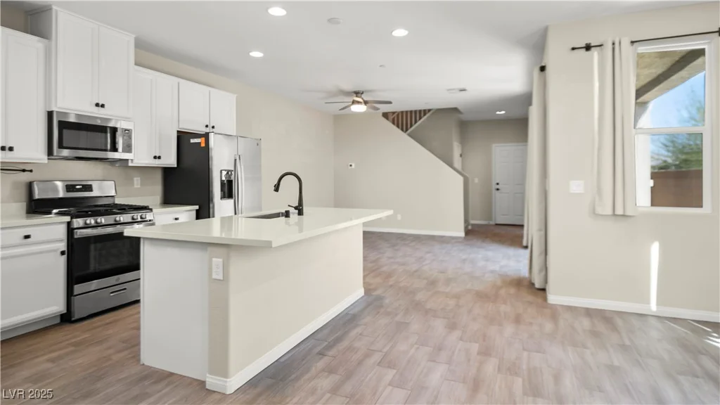 1803 Potosi Peak, North Las Vegas, NV 89031