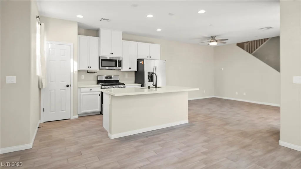 1803 Potosi Peak, North Las Vegas, NV 89031