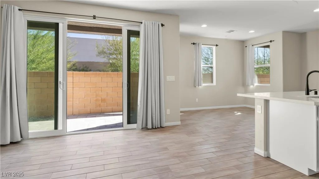 1803 Potosi Peak, North Las Vegas, NV 89031