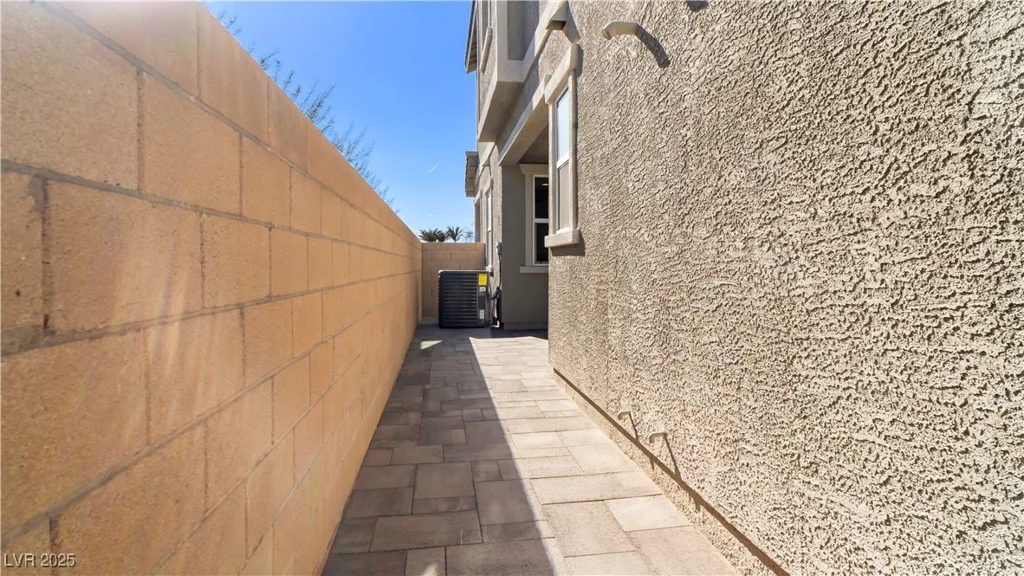 1803 Potosi Peak, North Las Vegas, NV 89031