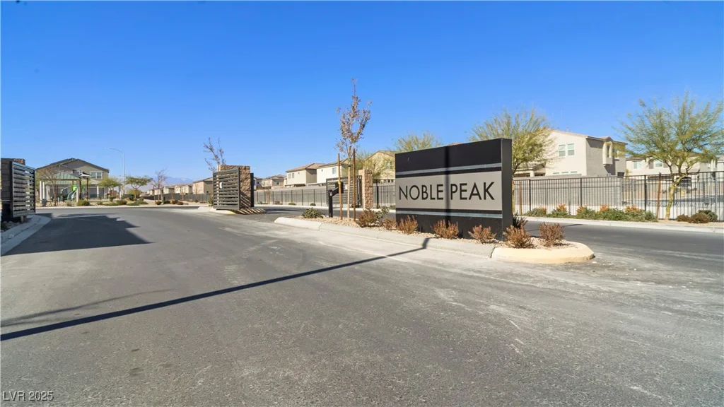 1803 Potosi Peak, North Las Vegas, NV 89031