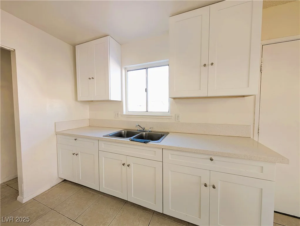 1912 Carey, North Las Vegas, NV 89032