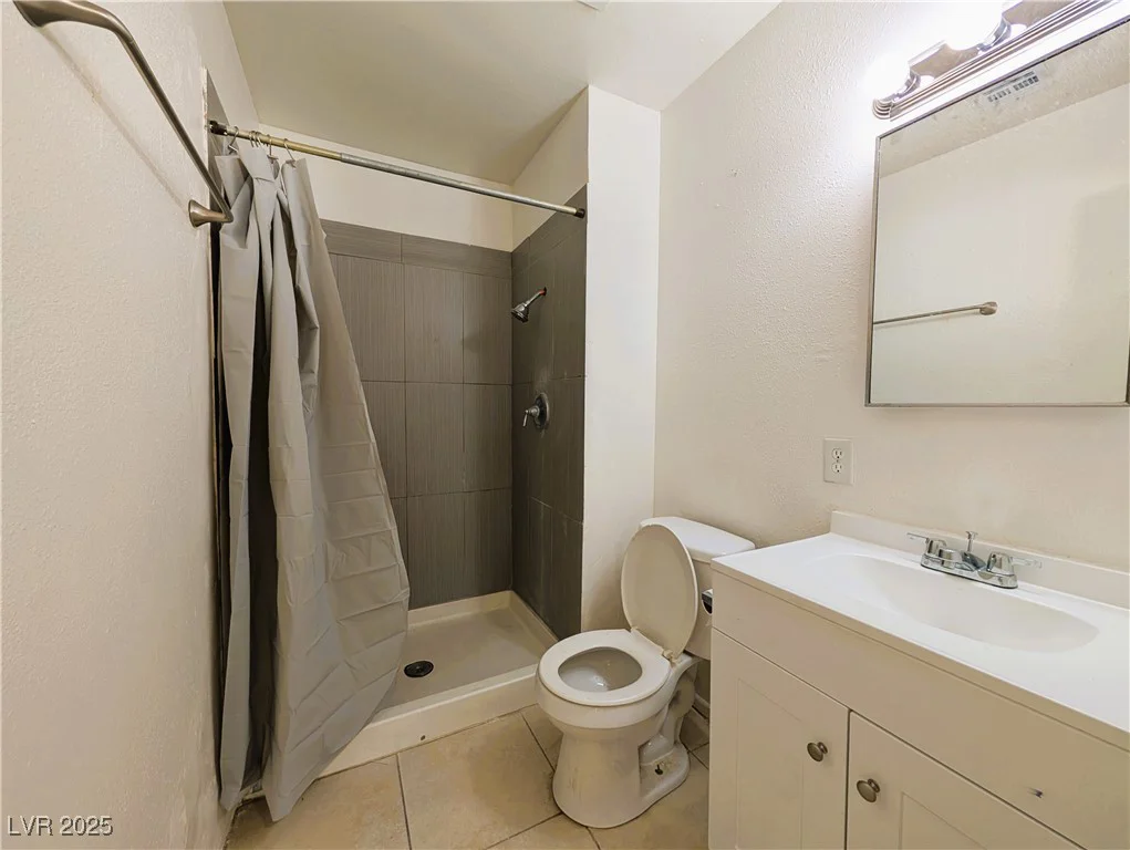 1912 Carey, North Las Vegas, NV 89032