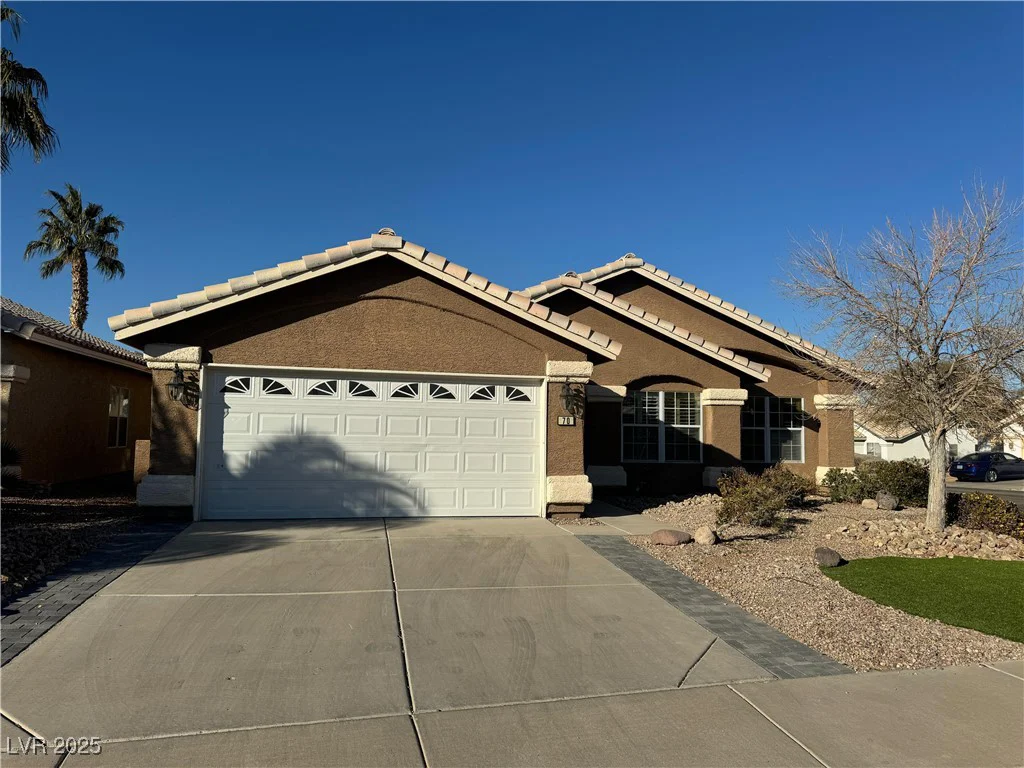 70 Moonlight Village, Henderson, NV 89012