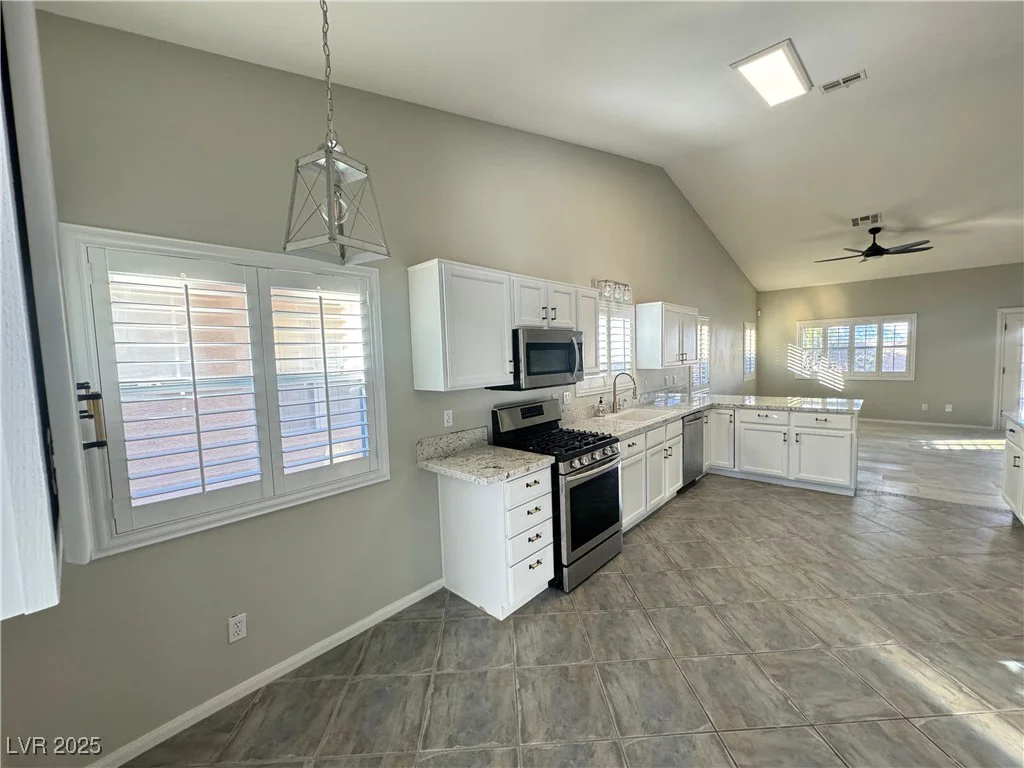 70 Moonlight Village, Henderson, NV 89012
