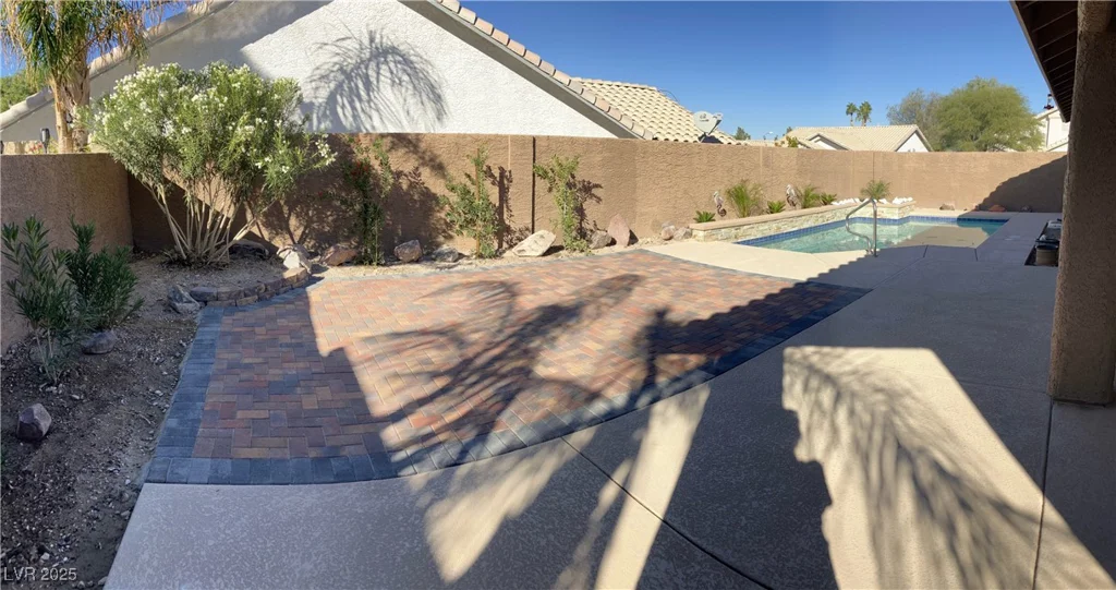 70 Moonlight Village, Henderson, NV 89012