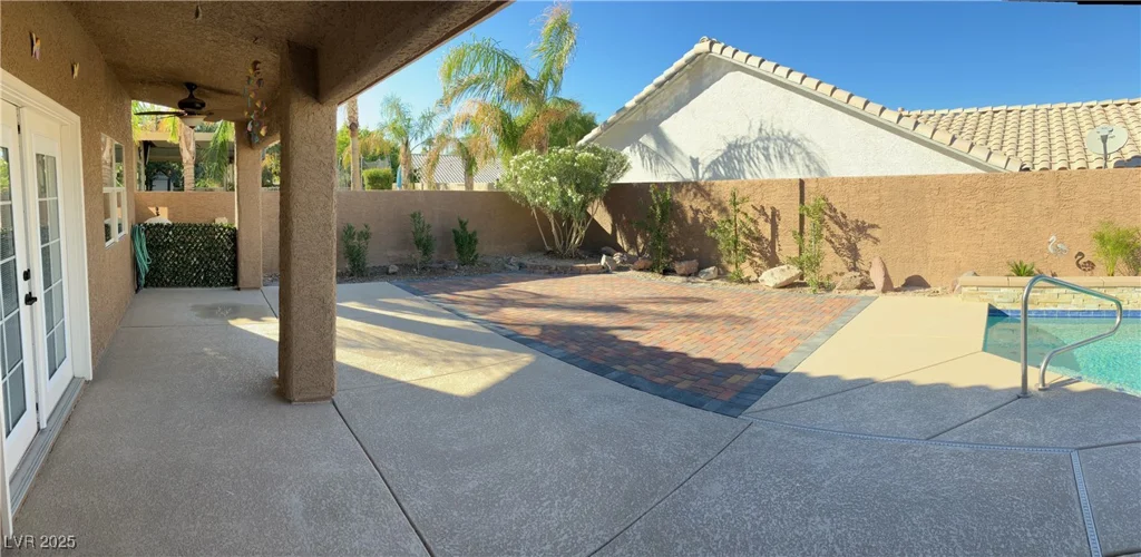 70 Moonlight Village, Henderson, NV 89012