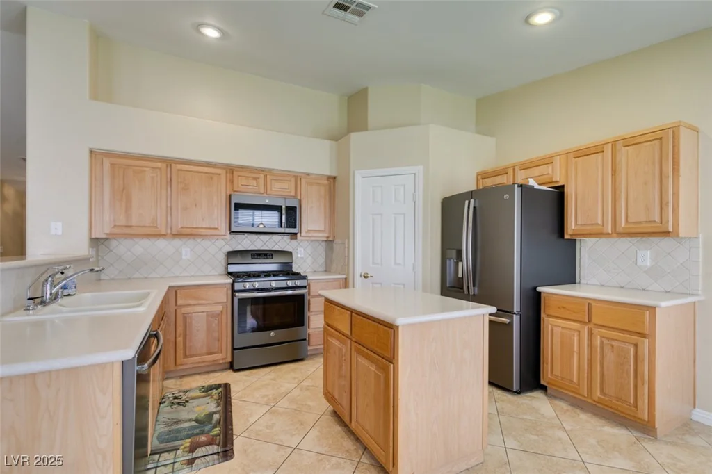 3412 Amish, North Las Vegas, NV 89031