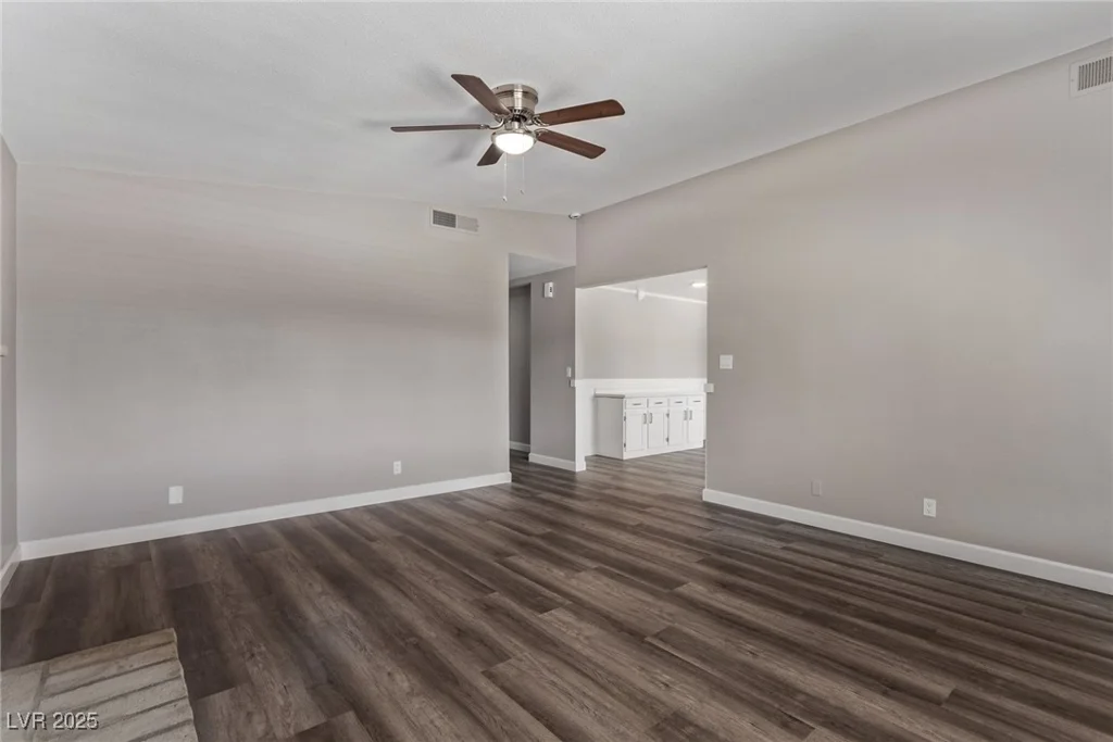 6412 Miragrande, Las Vegas, NV 89108