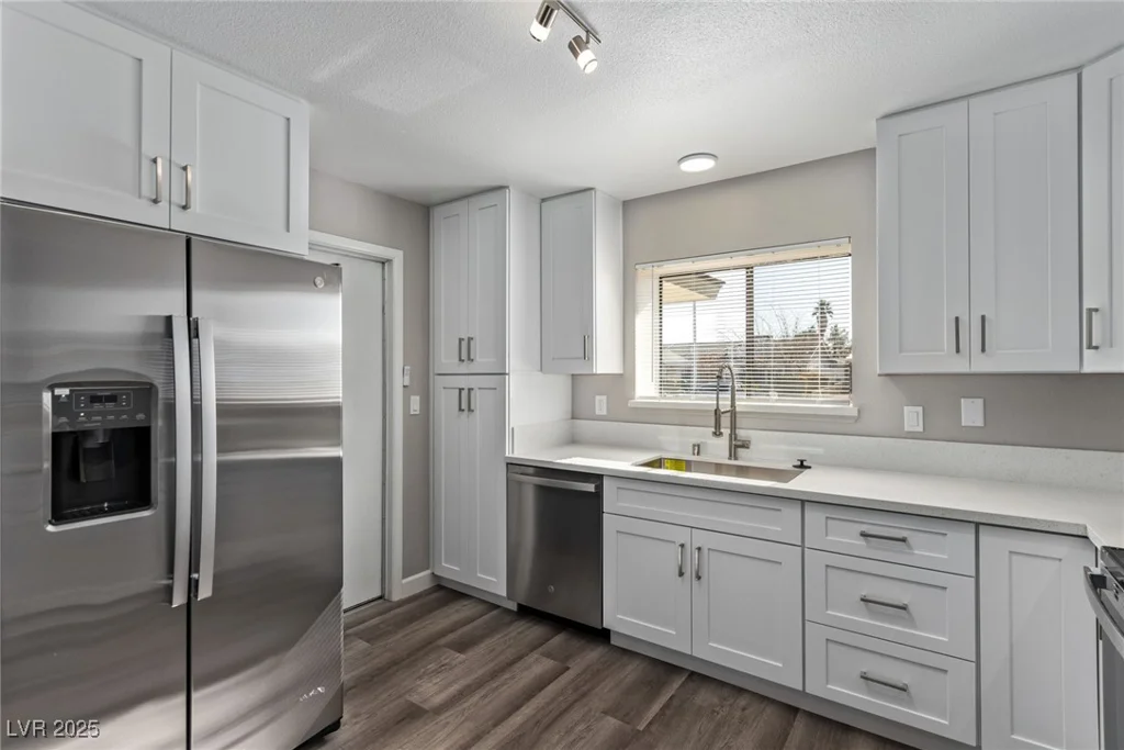 6412 Miragrande, Las Vegas, NV 89108