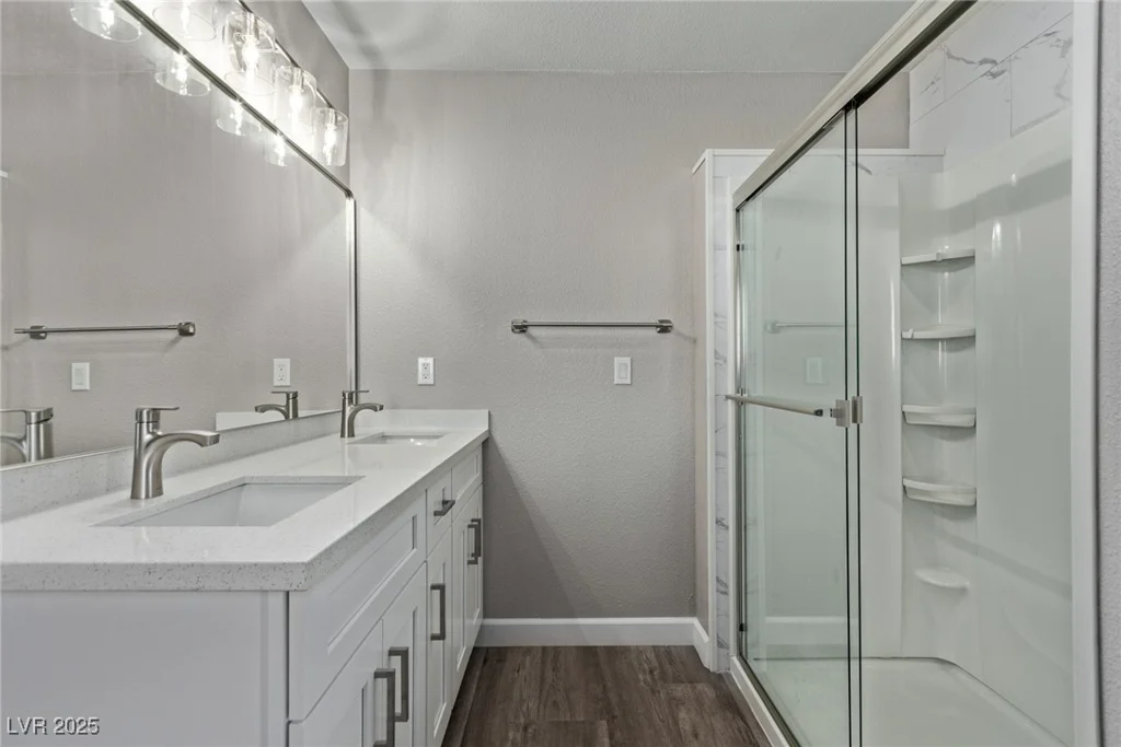 6412 Miragrande, Las Vegas, NV 89108
