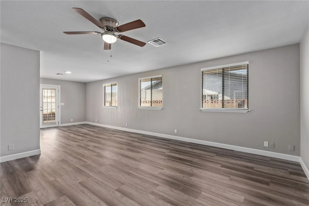 6412 Miragrande, Las Vegas, NV 89108