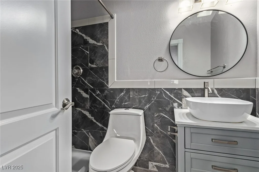 6412 Miragrande, Las Vegas, NV 89108