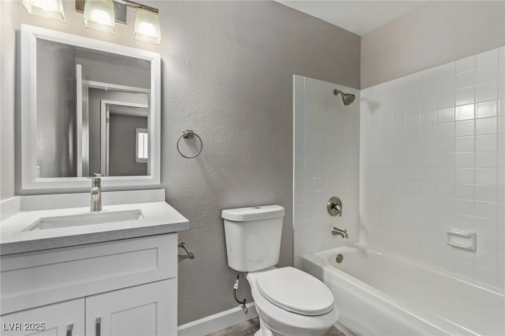 6412 Miragrande, Las Vegas, NV 89108