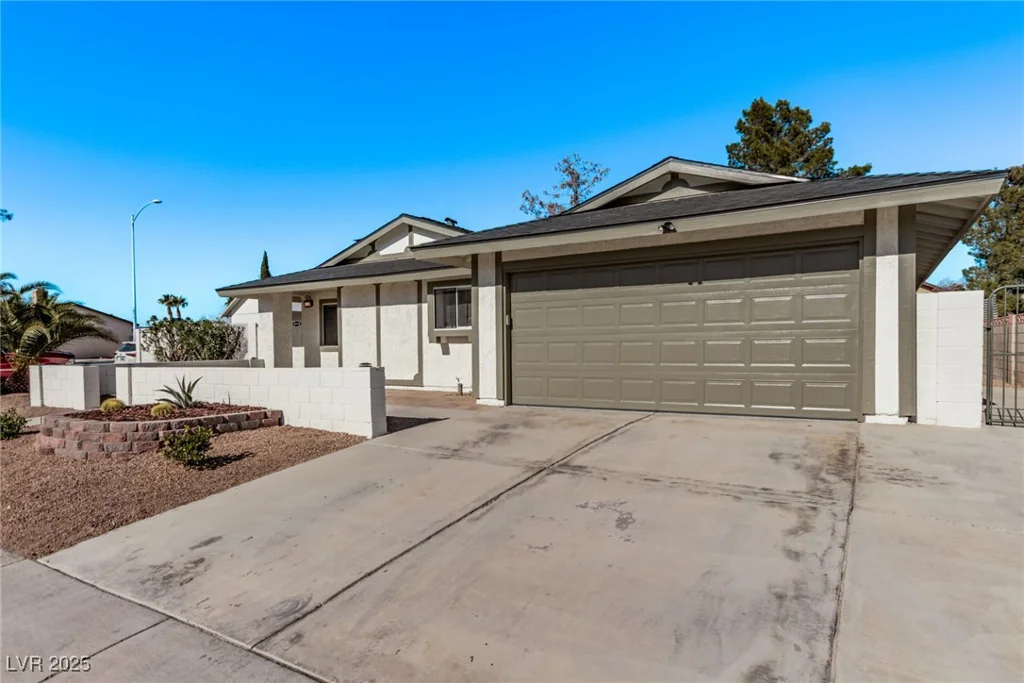 6412 Miragrande, Las Vegas, NV 89108