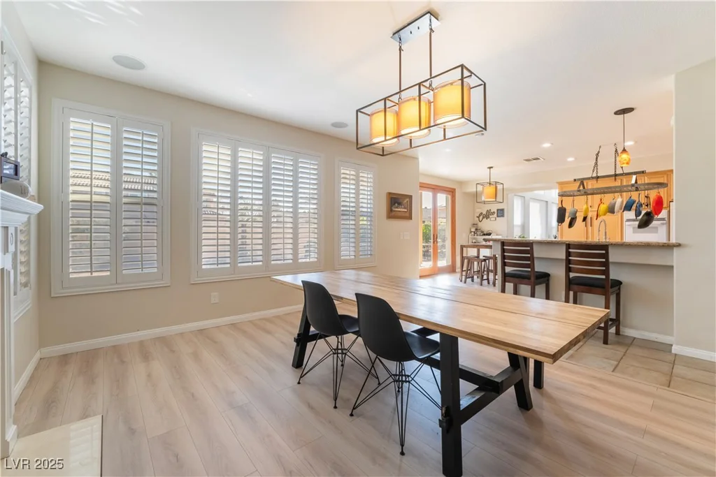 8225 Taos Paseo, Las Vegas, NV 89128
