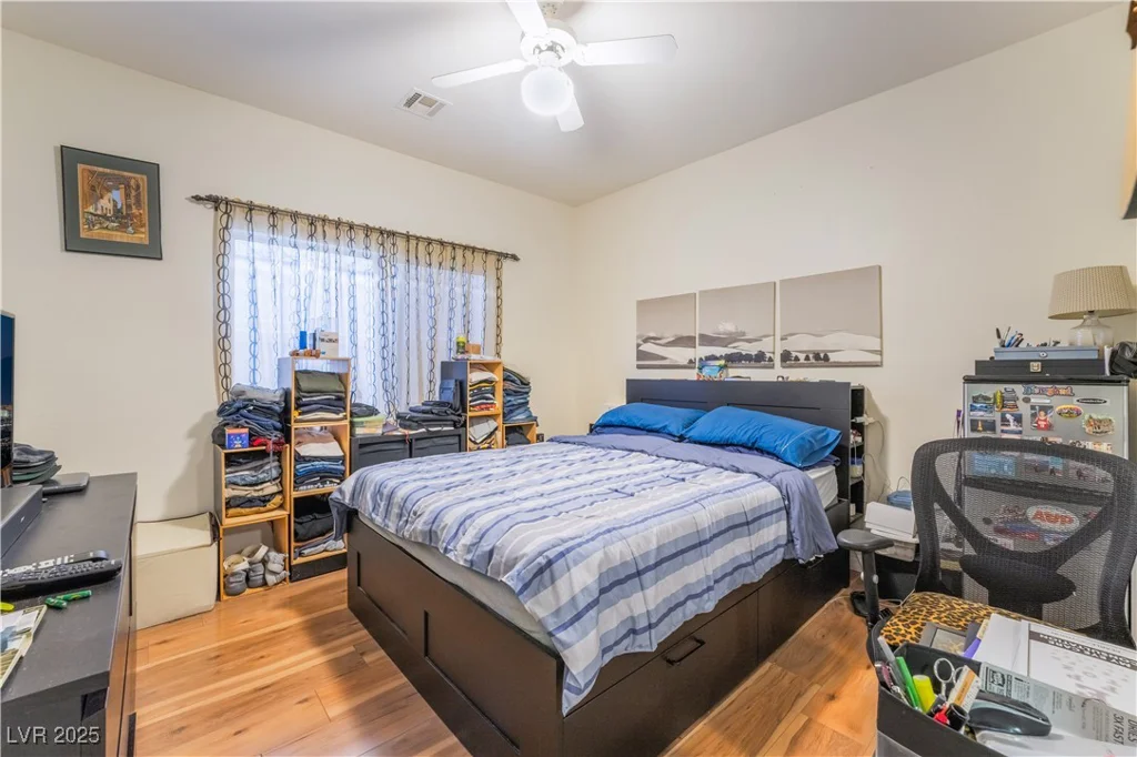 8225 Taos Paseo, Las Vegas, NV 89128
