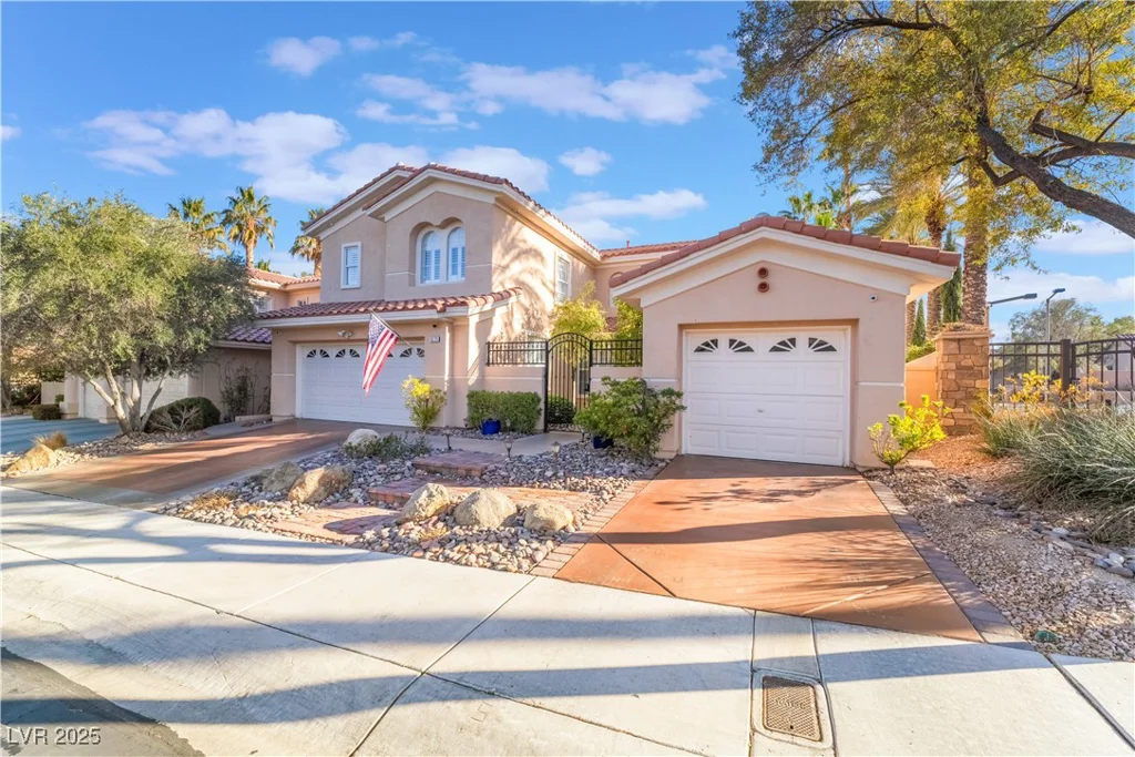 8225 Taos Paseo, Las Vegas, NV 89128