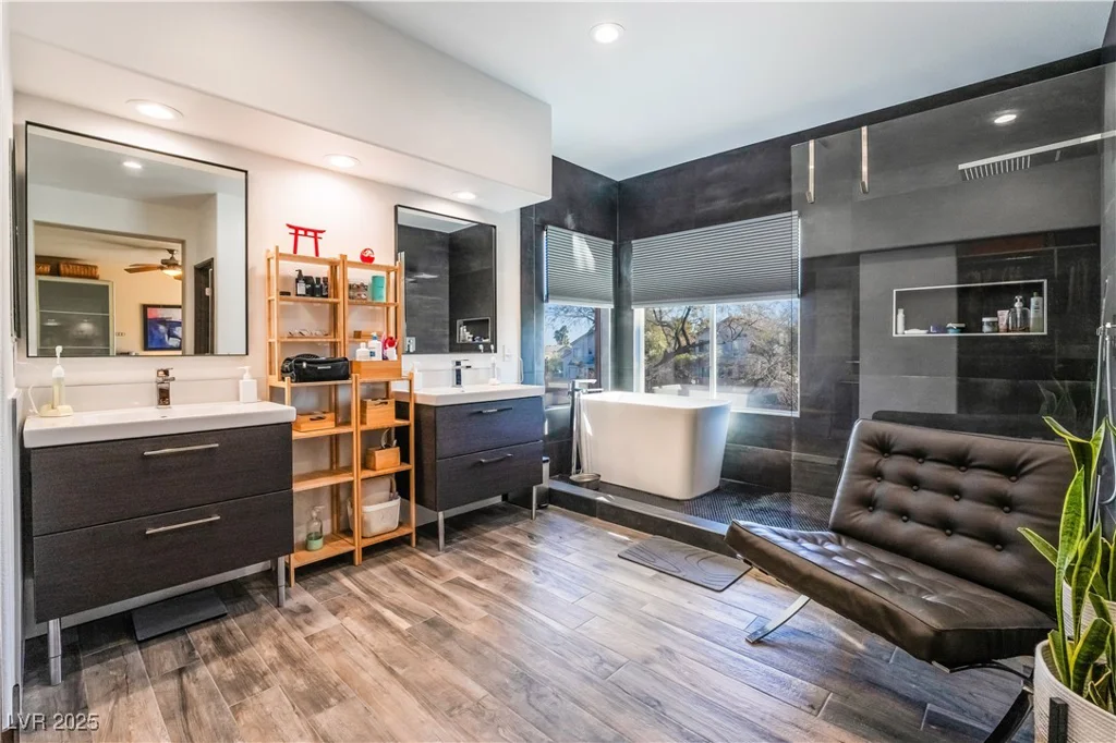 8225 Taos Paseo, Las Vegas, NV 89128
