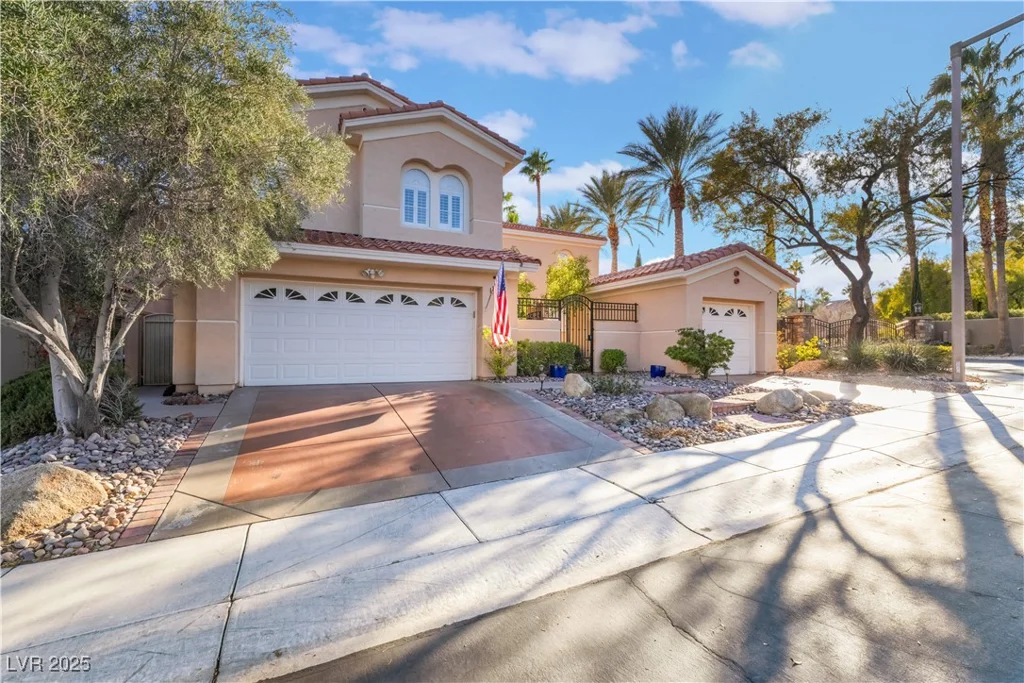 8225 Taos Paseo, Las Vegas, NV 89128