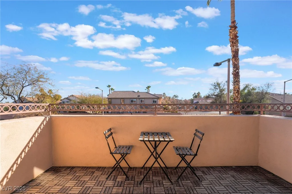 8225 Taos Paseo, Las Vegas, NV 89128
