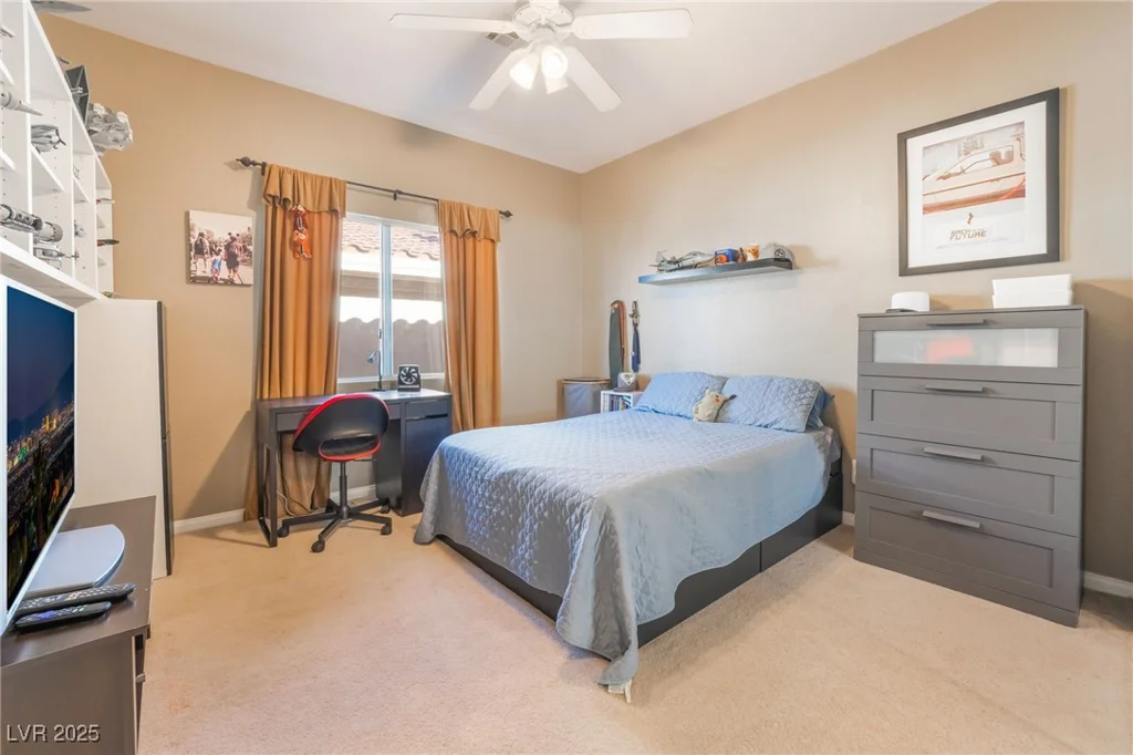 8225 Taos Paseo, Las Vegas, NV 89128