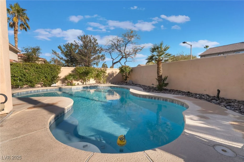 8225 Taos Paseo, Las Vegas, NV 89128