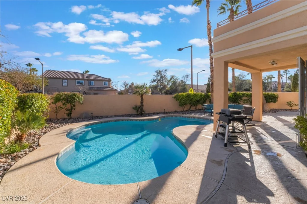 8225 Taos Paseo, Las Vegas, NV 89128