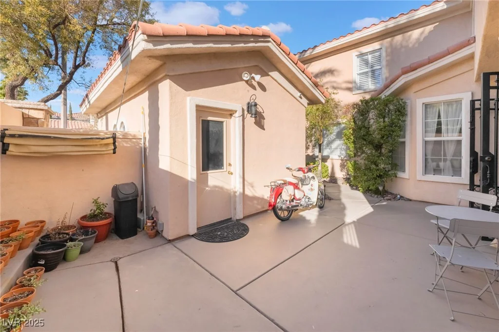 8225 Taos Paseo, Las Vegas, NV 89128