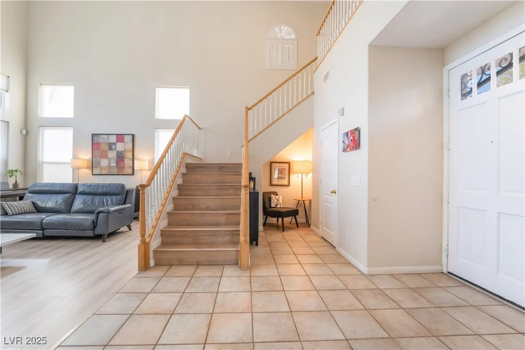 8225 Taos Paseo, Las Vegas, NV 89128