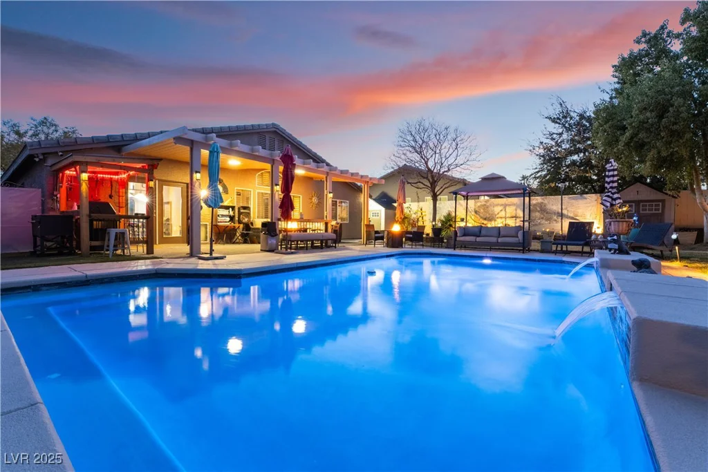 8220 Flowing Rapids, Las Vegas, NV 89131