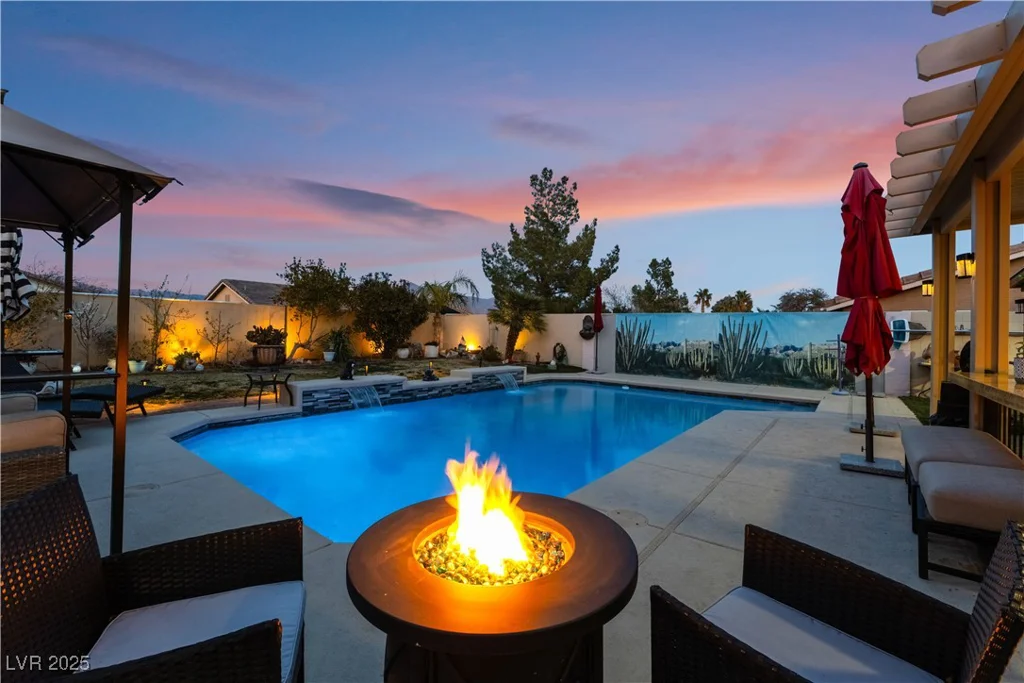 8220 Flowing Rapids, Las Vegas, NV 89131