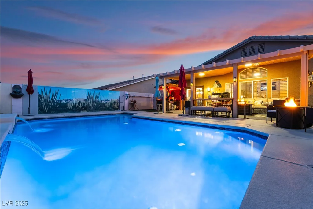 8220 Flowing Rapids, Las Vegas, NV 89131