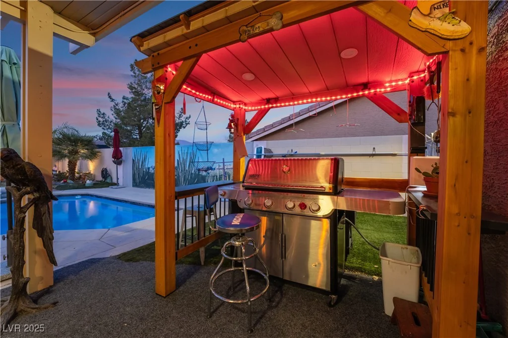 8220 Flowing Rapids, Las Vegas, NV 89131