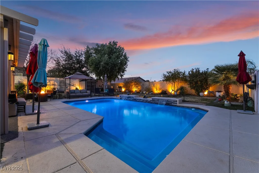8220 Flowing Rapids, Las Vegas, NV 89131