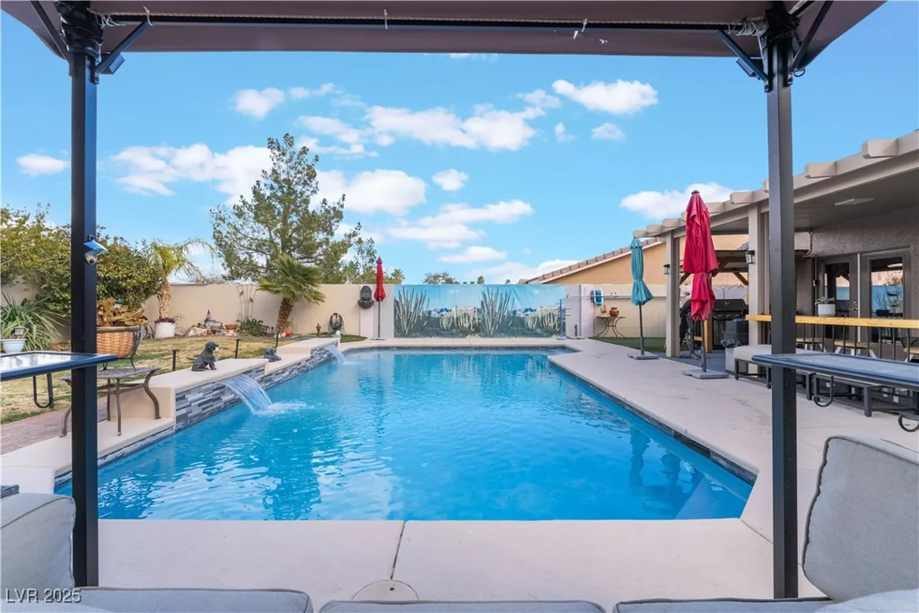 8220 Flowing Rapids, Las Vegas, NV 89131