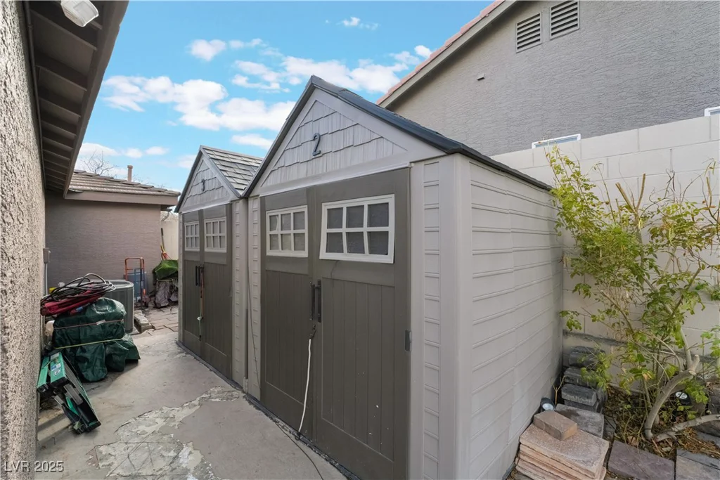 8220 Flowing Rapids, Las Vegas, NV 89131