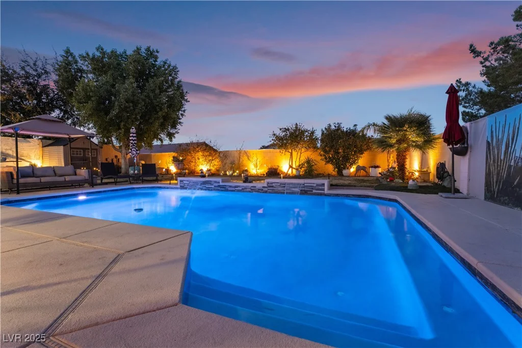 8220 Flowing Rapids, Las Vegas, NV 89131