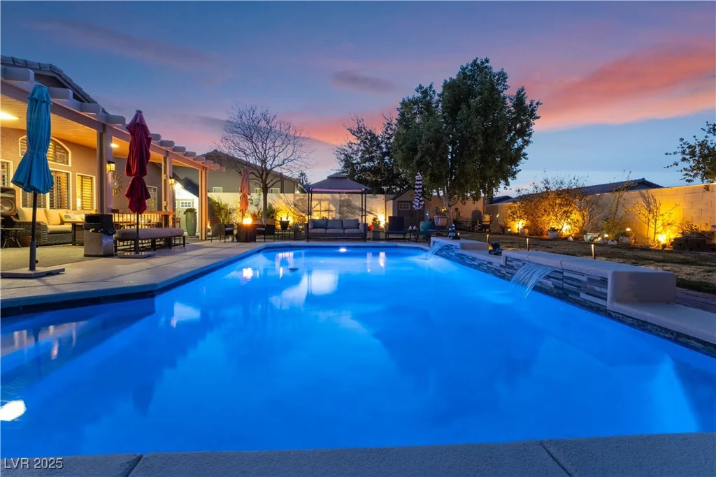 8220 Flowing Rapids, Las Vegas, NV 89131