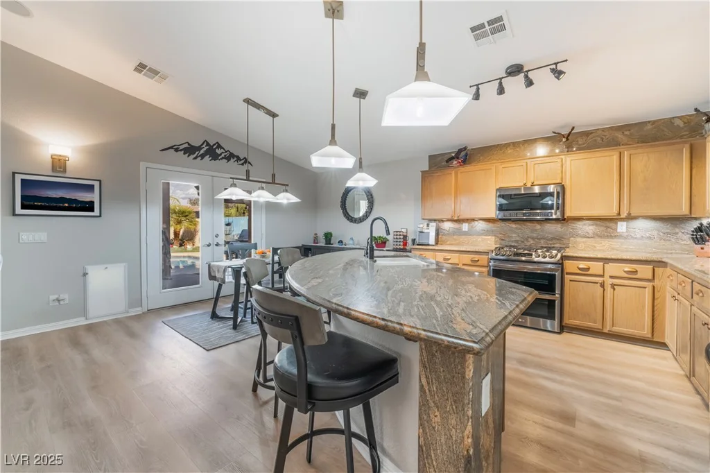 8220 Flowing Rapids, Las Vegas, NV 89131