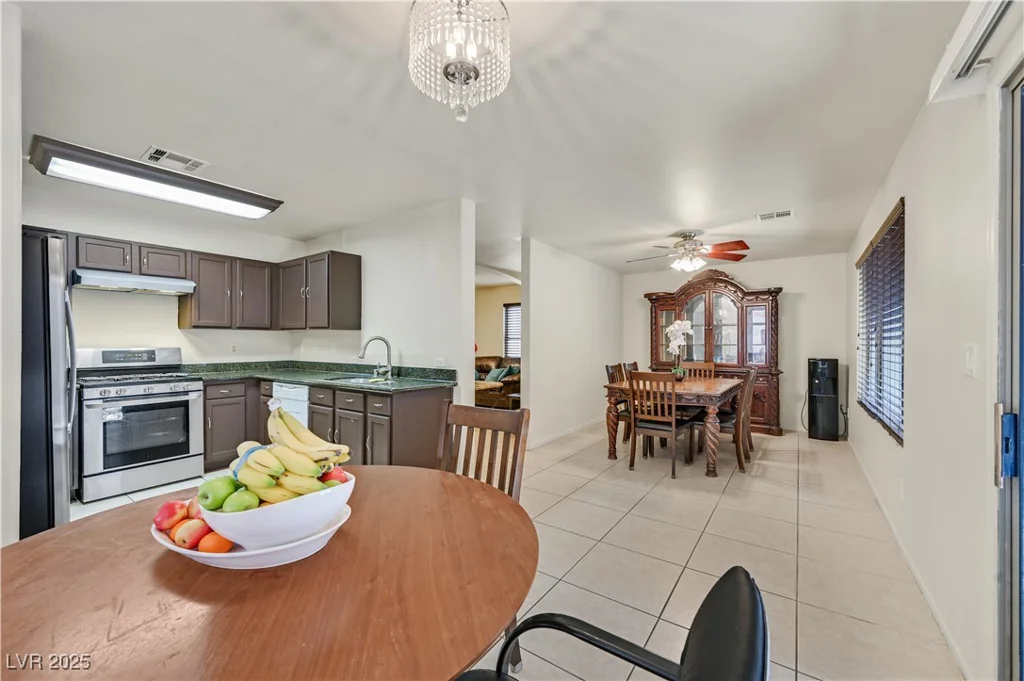 9563 Grapeland, Las Vegas, NV 89148