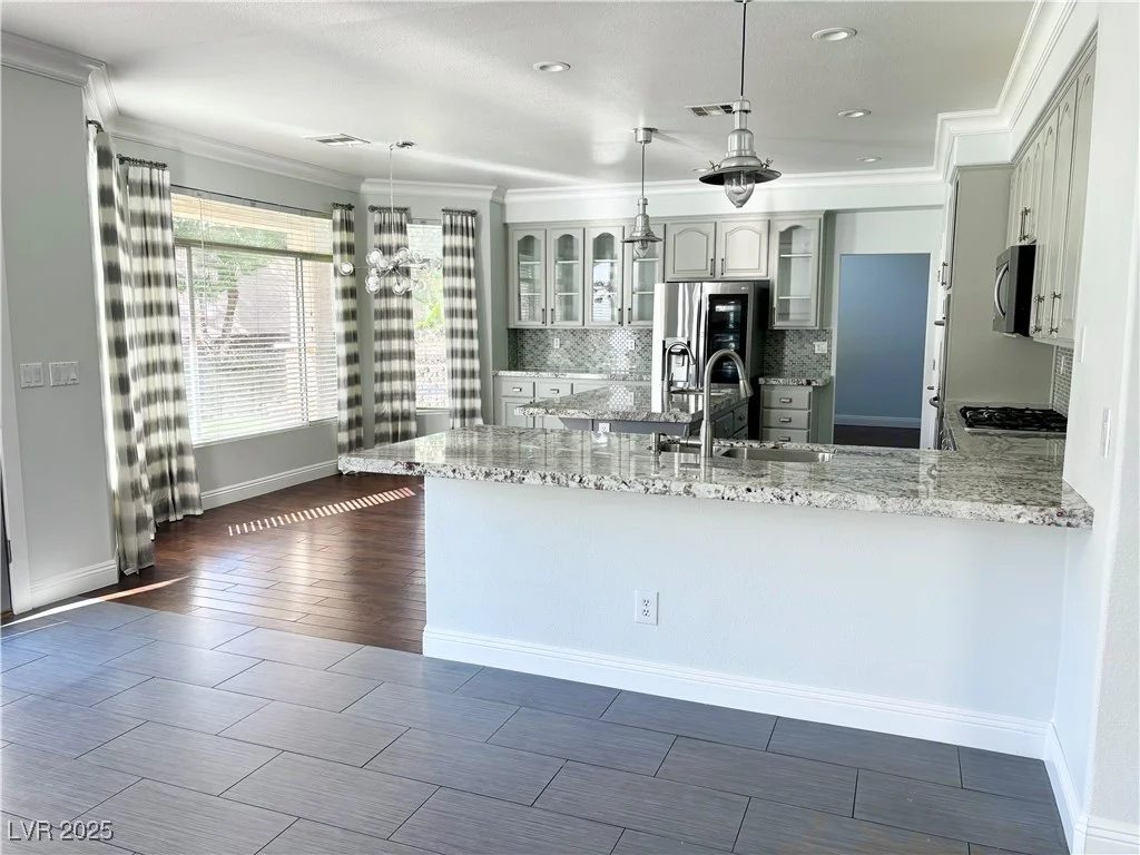 1705 Pink Cliff, Las Vegas, NV 89128