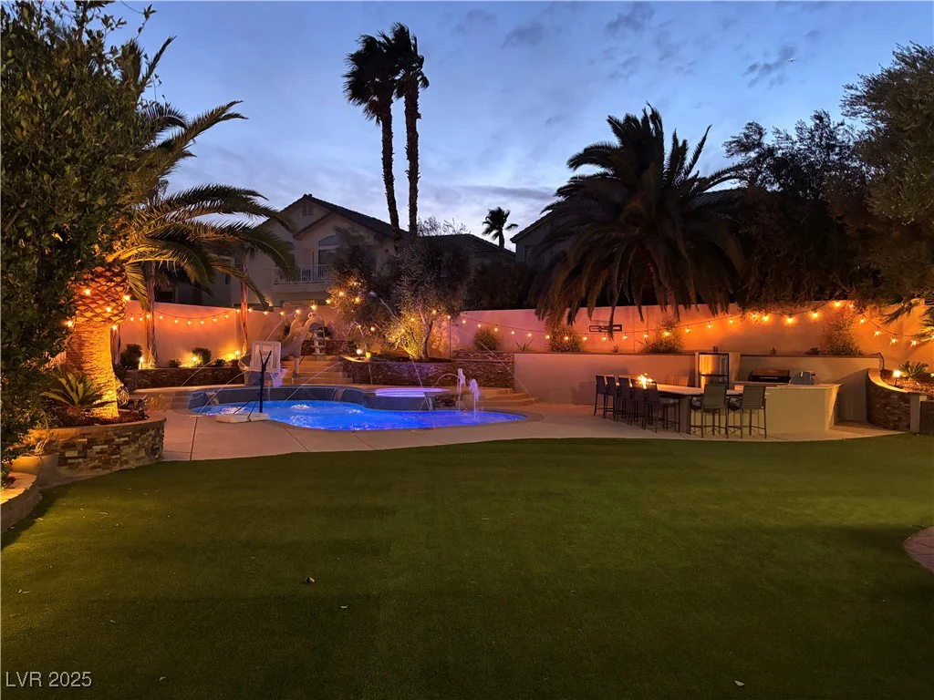1705 Pink Cliff, Las Vegas, NV 89128