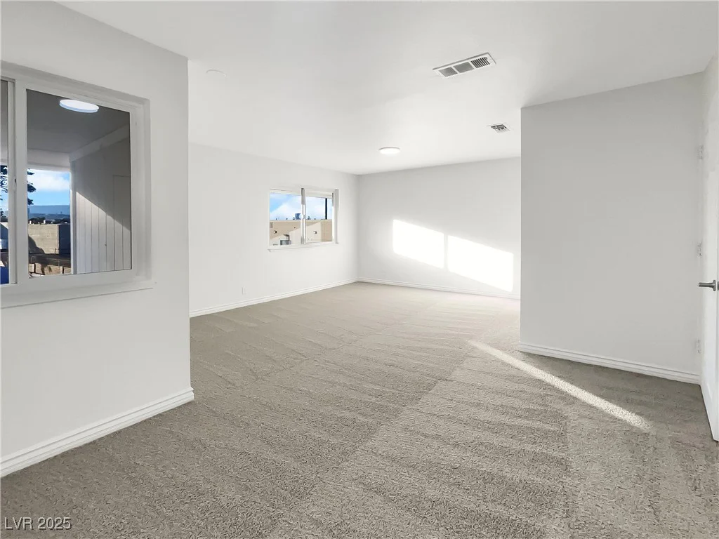 2578 Paradise Village, Las Vegas, NV 89120