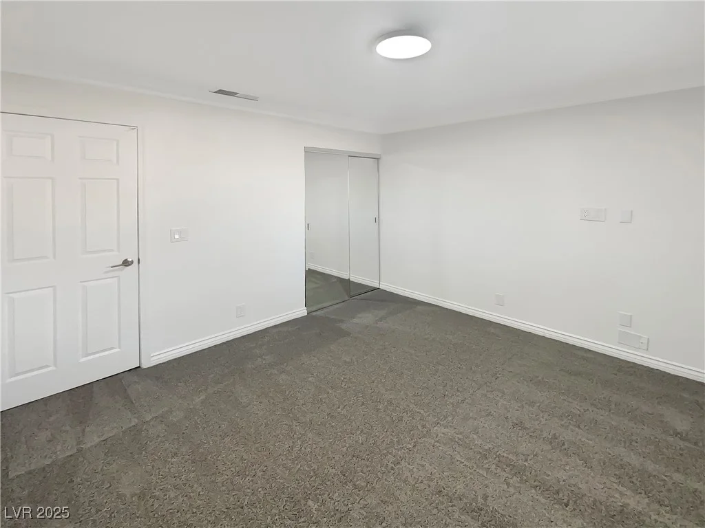 2578 Paradise Village, Las Vegas, NV 89120