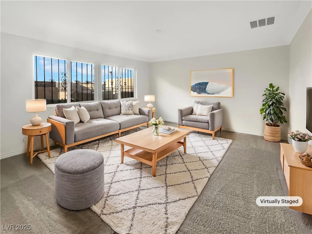 2578 Paradise Village, Las Vegas, NV 89120