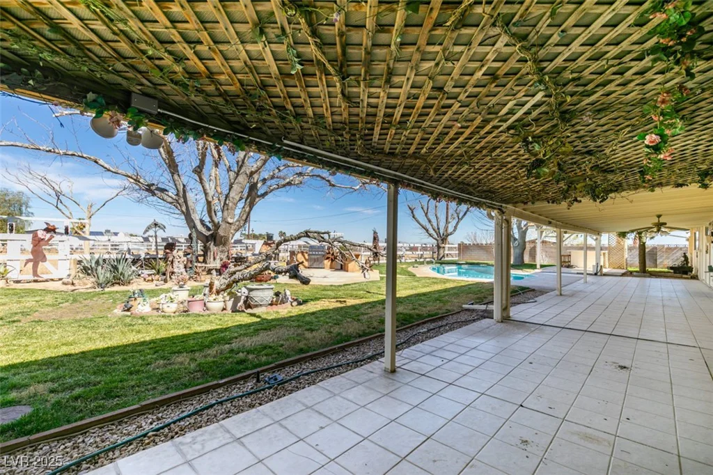 4530 Maulding, Las Vegas, NV 89139