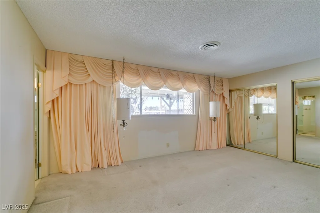 4530 Maulding, Las Vegas, NV 89139