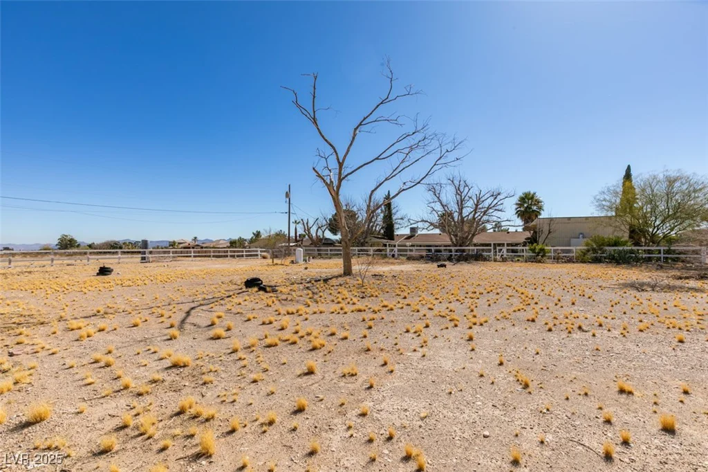 4530 Maulding, Las Vegas, NV 89139