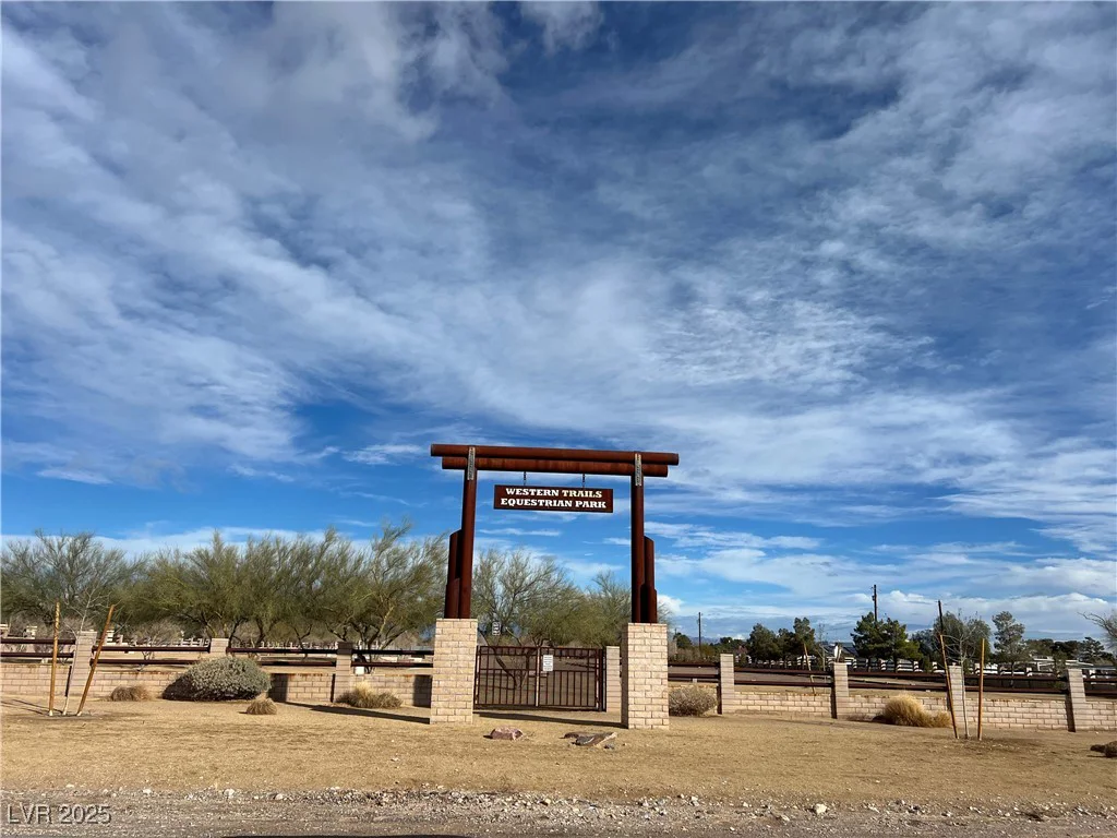 4530 Maulding, Las Vegas, NV 89139